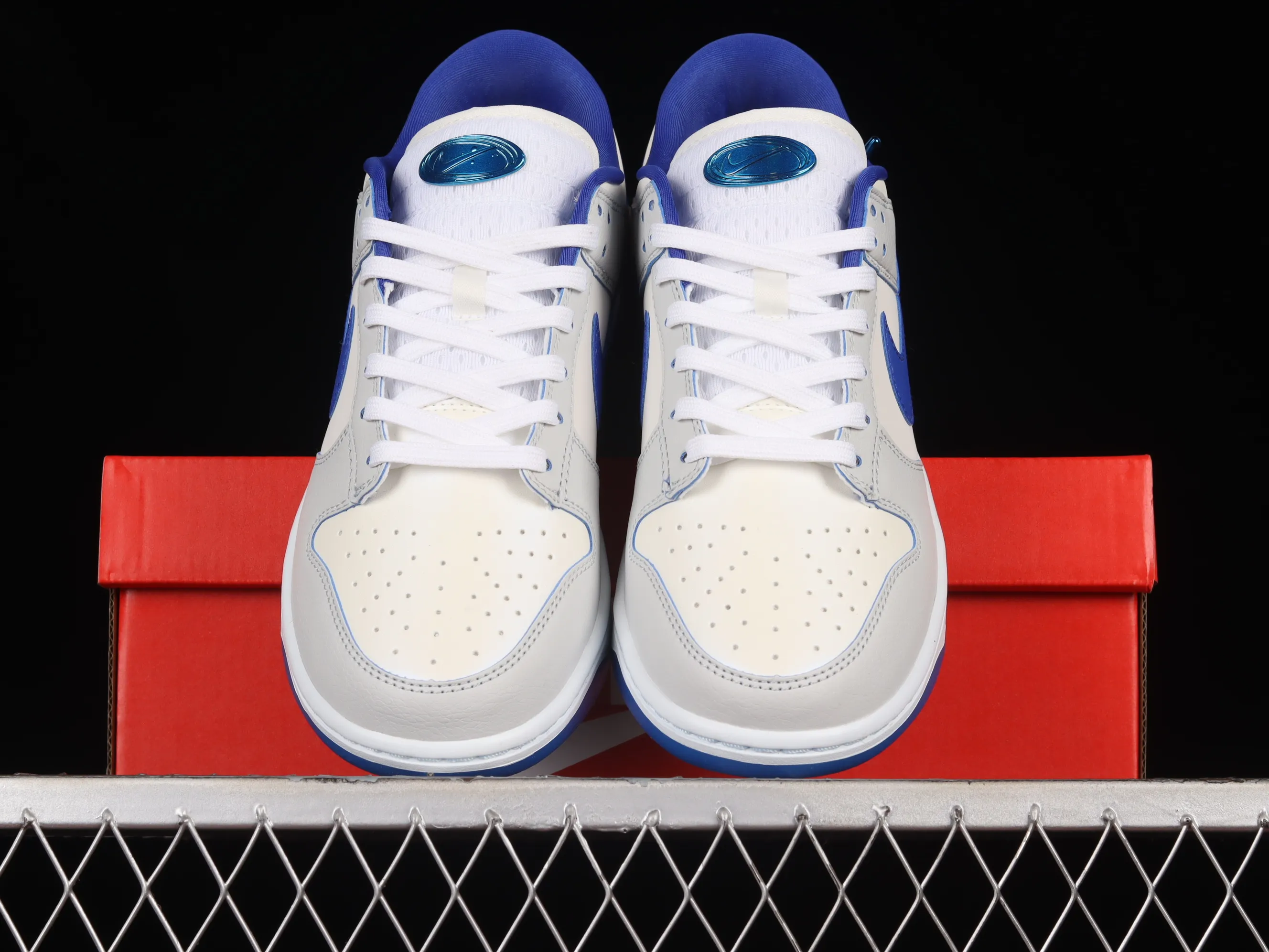 All categories Nk SB Dunk Series Nk SB Dunk Low Low-top sneakers Nk SB Dunk Low GS "Ivory Hyper Royal" Beige Blue 3M Reflective Dunk Series low-top casual sports skateboard shoes FB1841-110